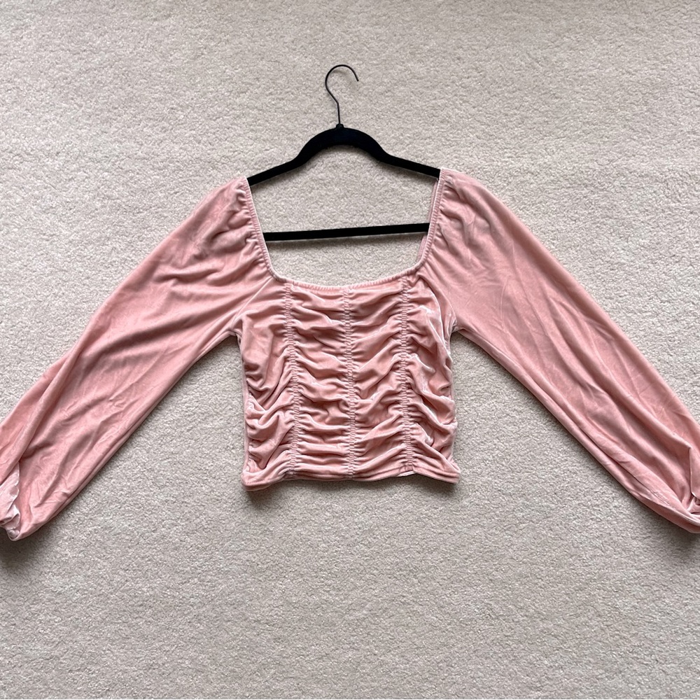 SO pink velvet crop top (m).